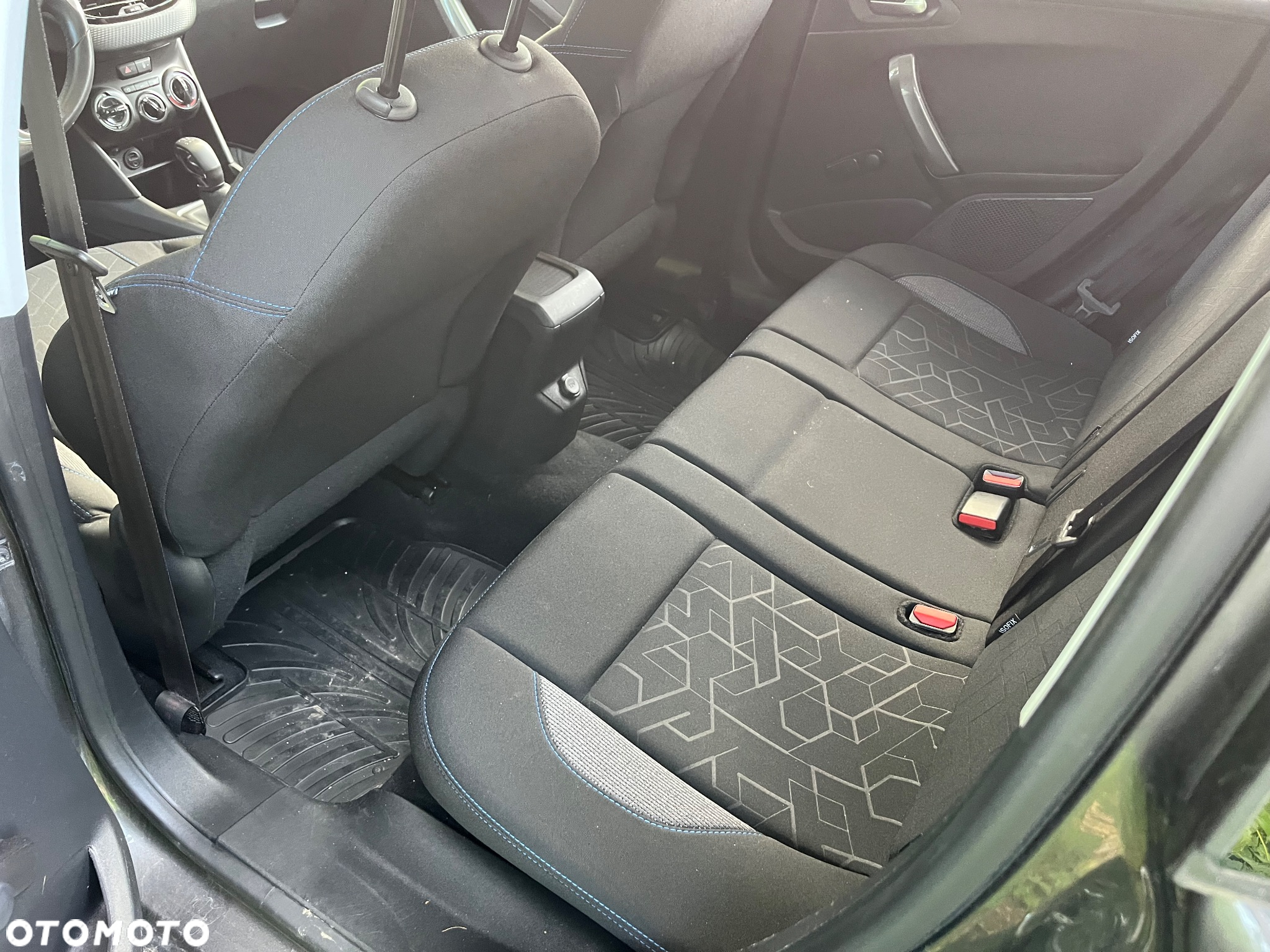 Peugeot 2008 1.2 Pure Tech Style EU6 - 12