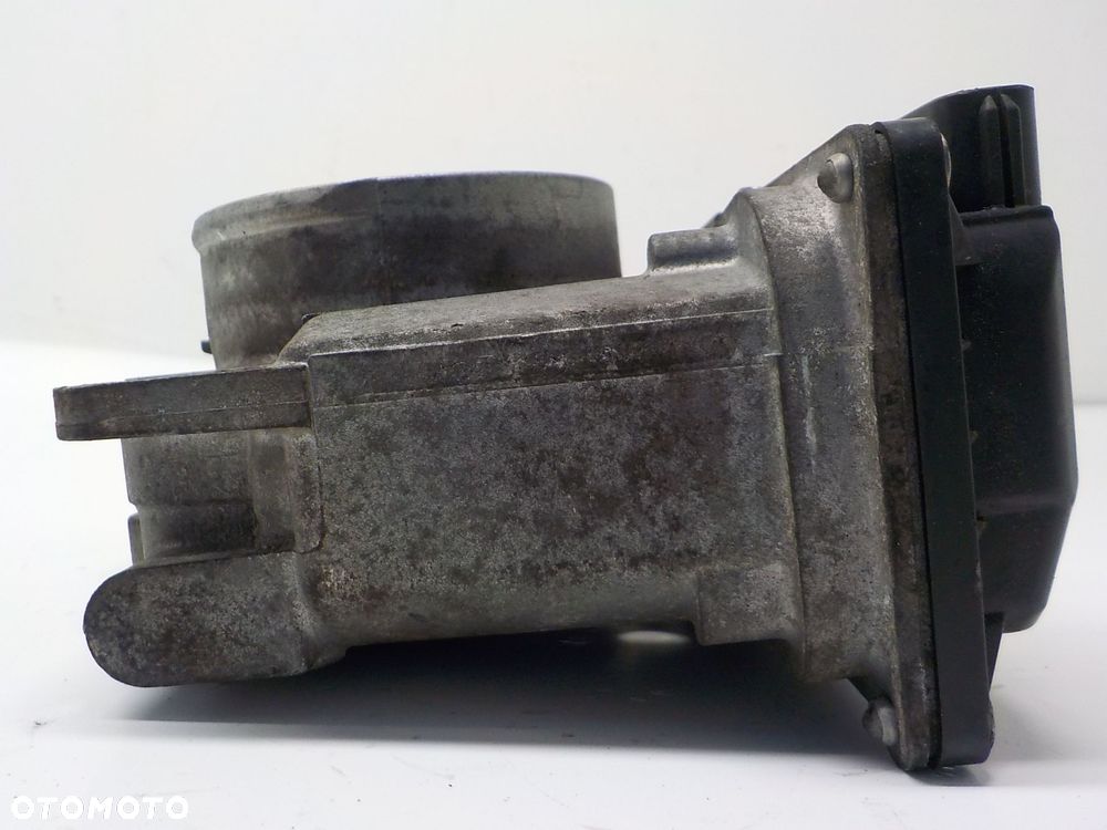 VOLVO V70 2.4 20V B5244S PRZEPUSTNICA 30711551 - 3