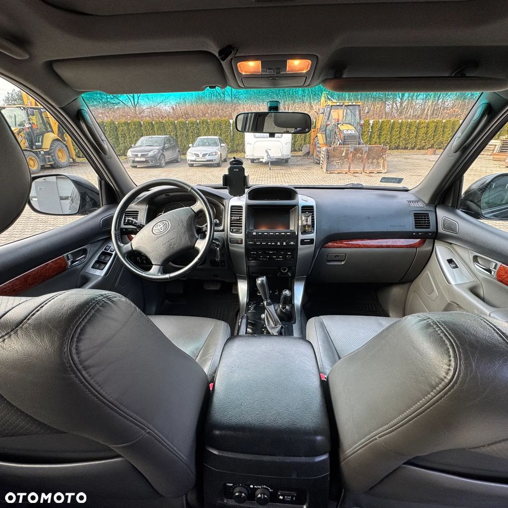 Toyota Land Cruiser - 5