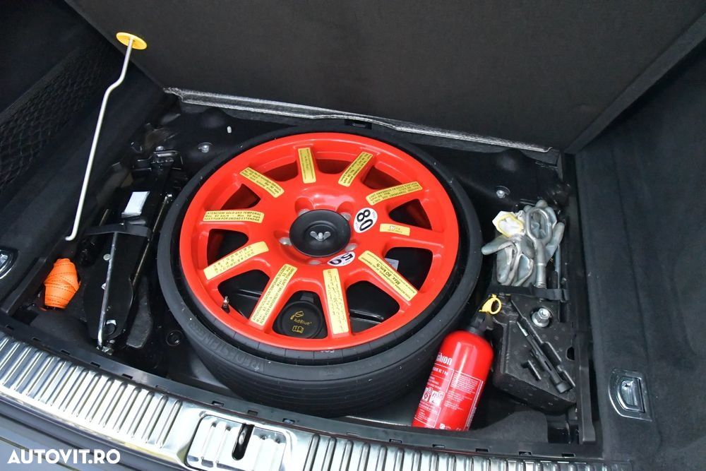 Porsche Cayenne - 21