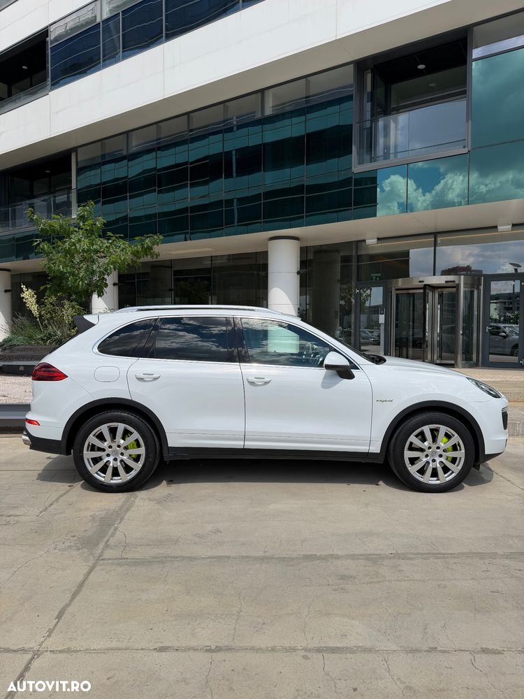 Porsche Cayenne - 3