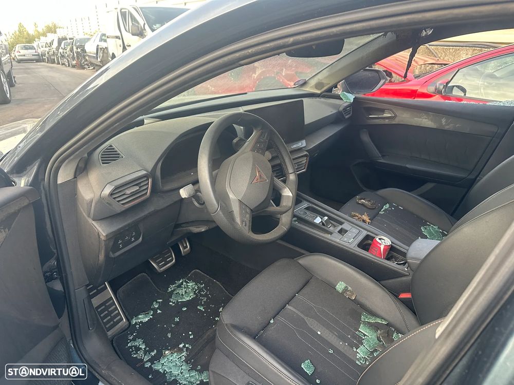 CUPRA LEON 1.4 TFSI PLUG-IN HYBRID 204 CV MOTOR DGEA DE 2023 EM CENTRO DE ABATE (FIM DE VIDA) - 3