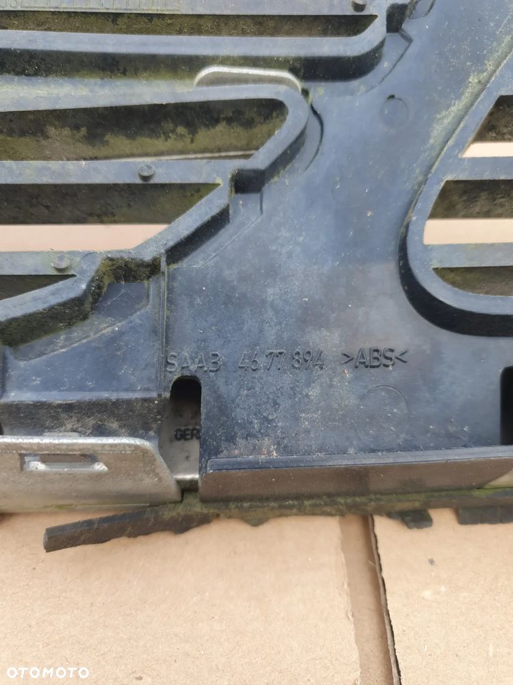 SAAB 9-3 I - GRILL ATRAPA CHROM / 4677894 - 5
