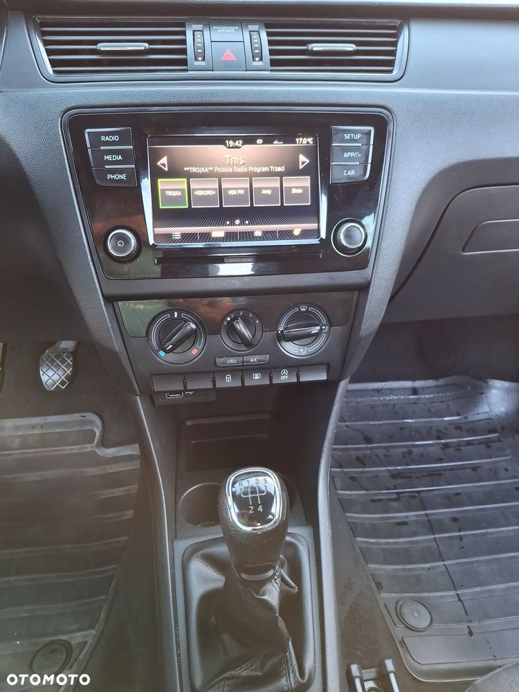 Skoda RAPID 1.0 TSI Active - 16