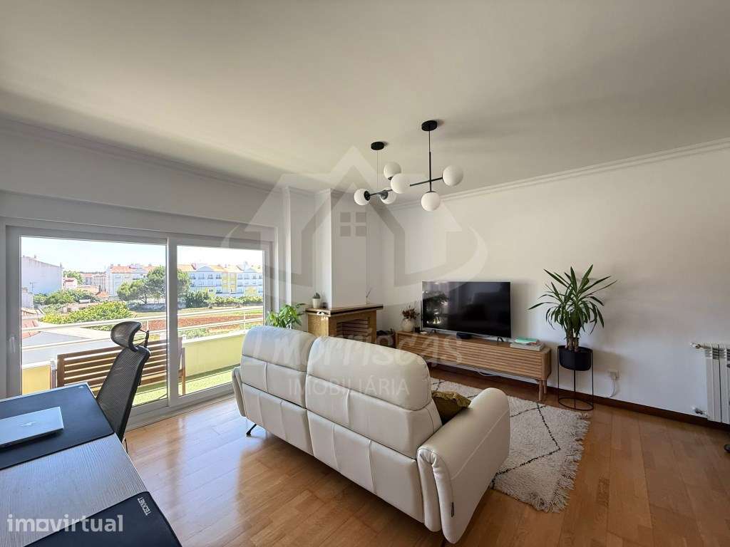 Apartamento T2 com parqueamento e arrecadação, Qta Limarejo, Vialonga - Grande imagem: 2/27