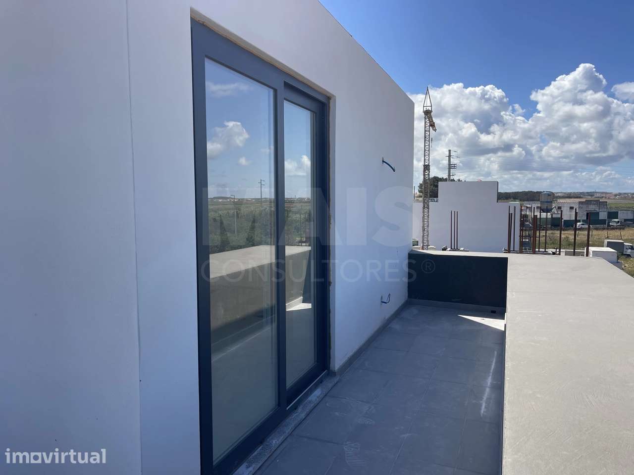 Moderna Moradia T3 Nova com Piscina em Ferrel — Conforto, Luz e Vid... - Grande imagem: 3/23