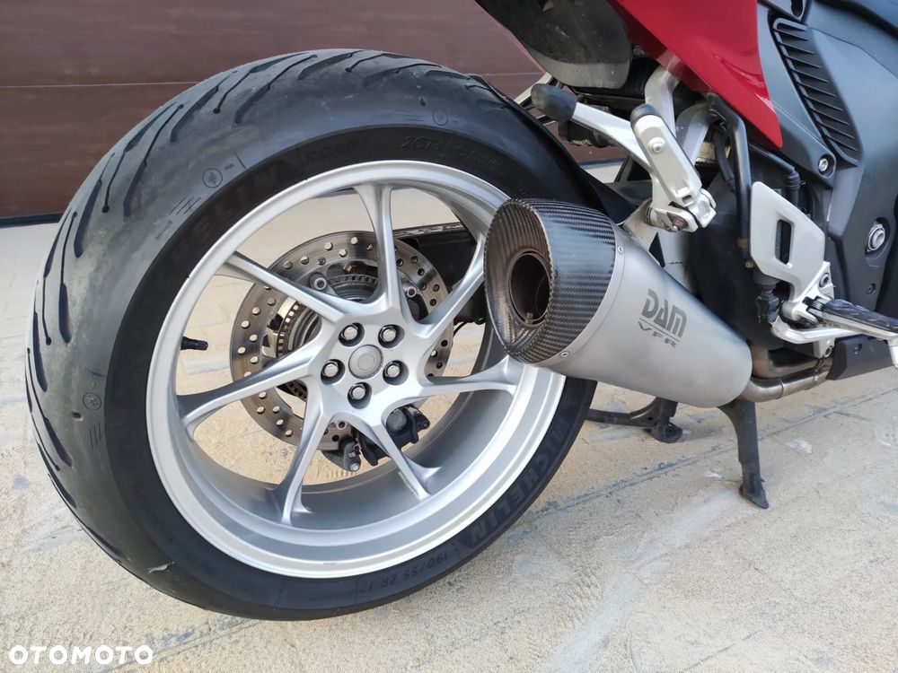 Honda VFR - 23