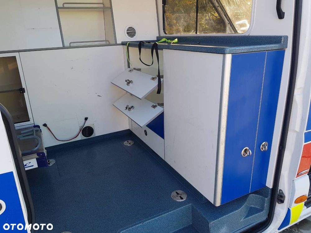 ZABUDOWA KARETKA AMBULANS  MERCEDES-BENZ SPRINTER 3-t Skrzynia (B906) 2006 - 2022 216 CDI (906.611, - 6