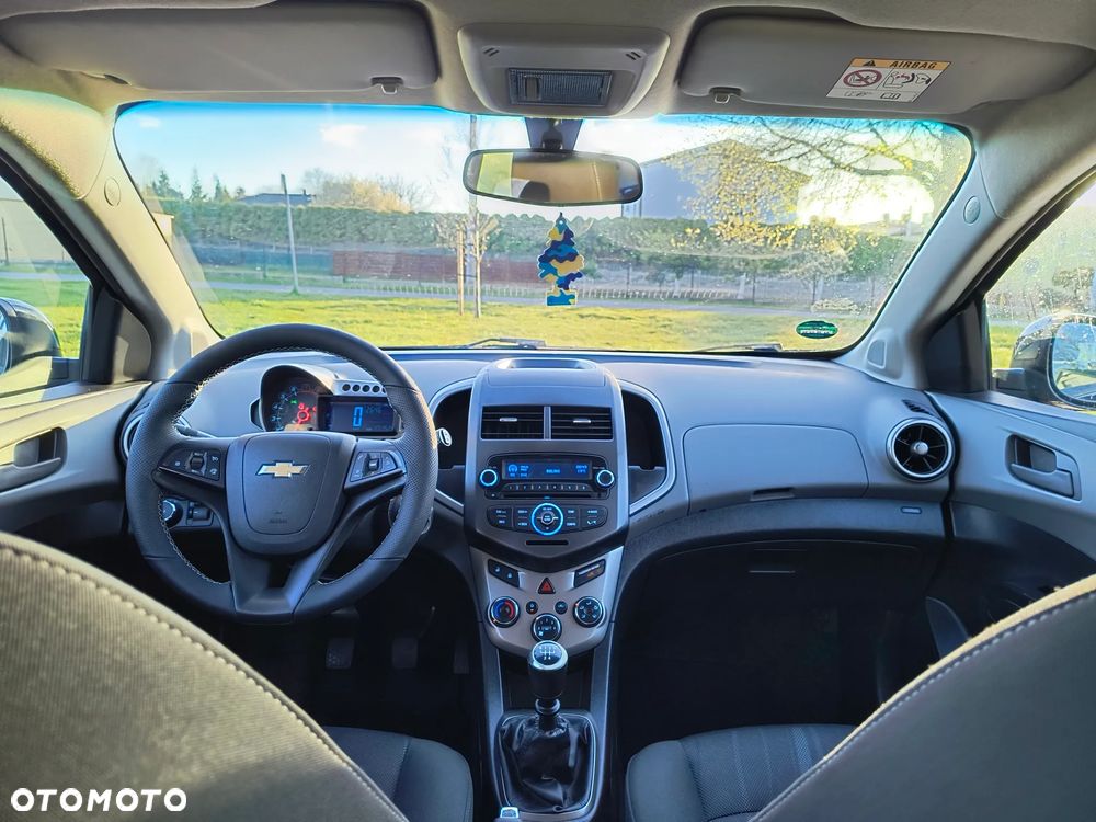 Chevrolet Aveo 1.4 16V LS - 10