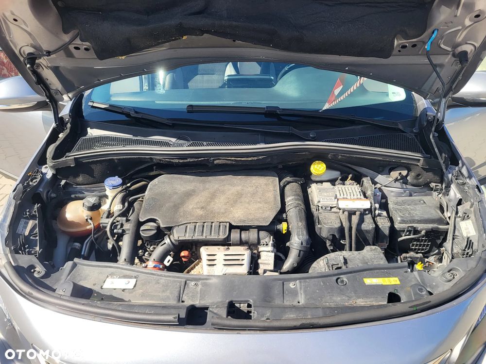 Peugeot 2008 - 13