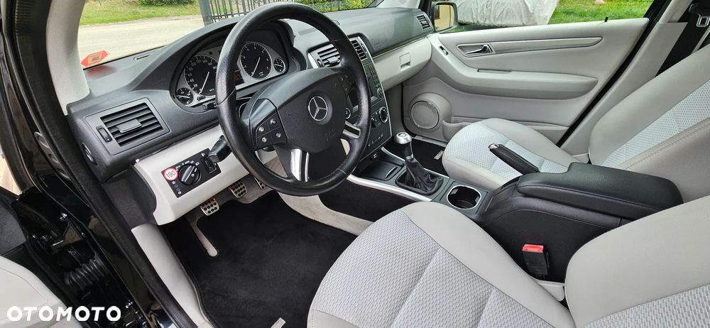 Mercedes-Benz Klasa B 180 BlueEFFICIENCY EU5 - 14