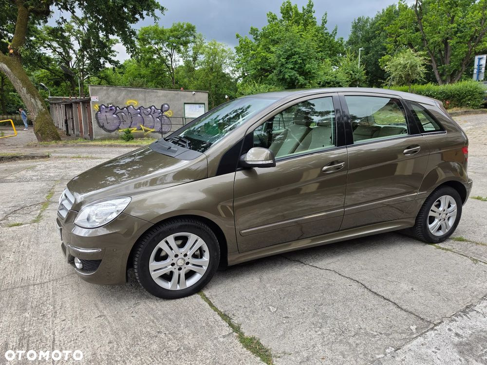 Mercedes-Benz Klasa B 180 CDI Autotronic Grand Edition - 9