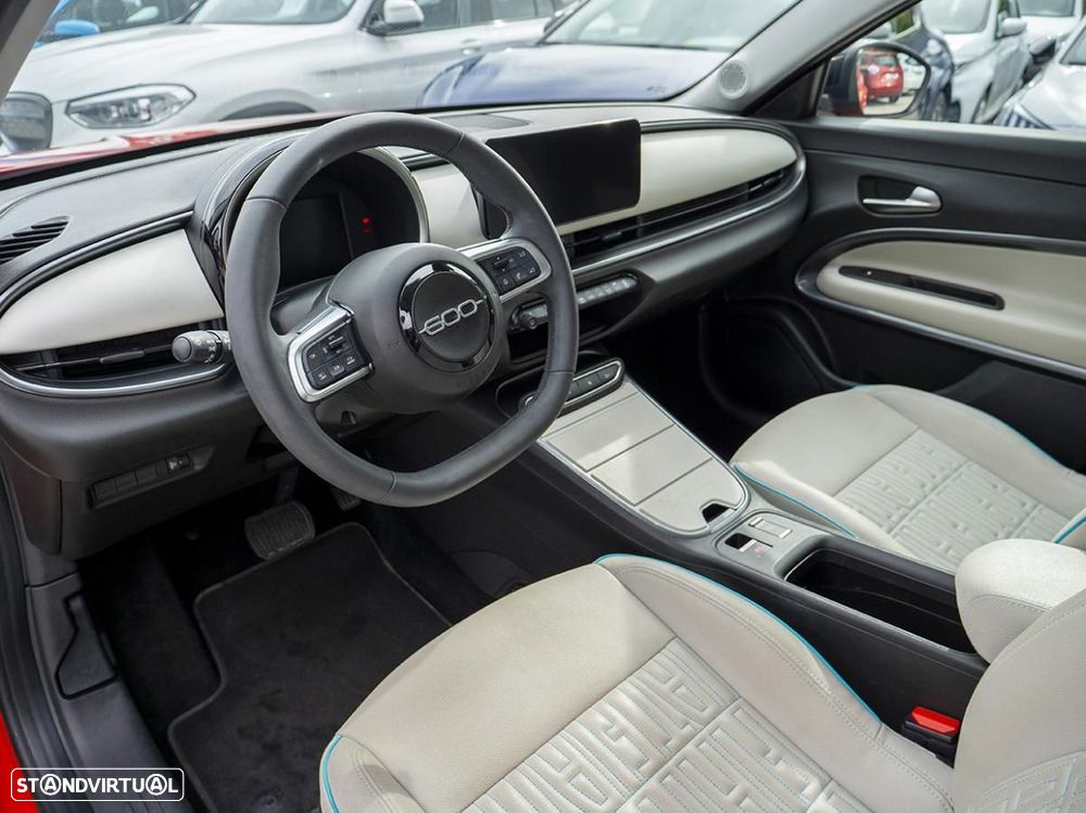 Fiat 600e 54 kWh La Prima - 25