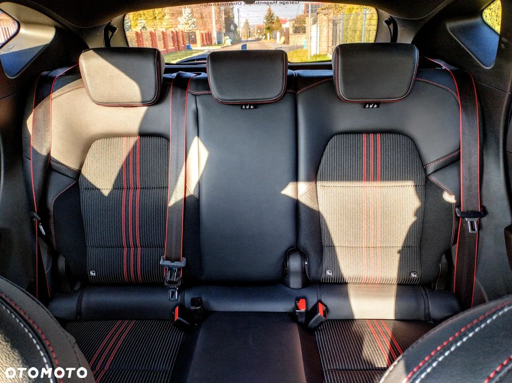 Renault Captur TCe Mild Hybrid 160 EDC GPF R.S LINE - 11