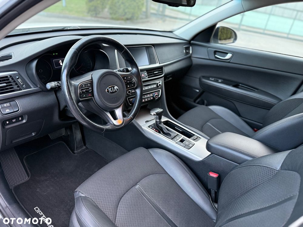 Kia Optima - 10