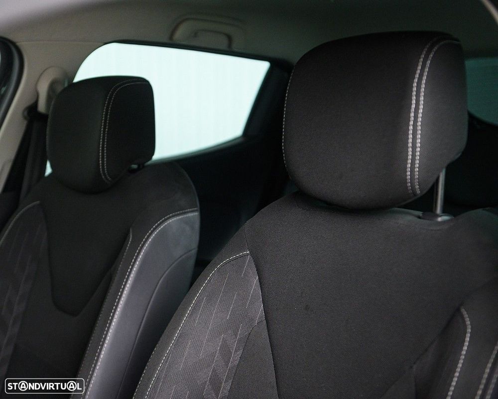 Renault Clio 0.9 TCe Limited - 26