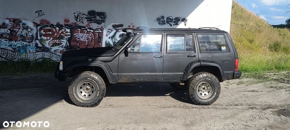 Jeep Cherokee 4.0 - 3