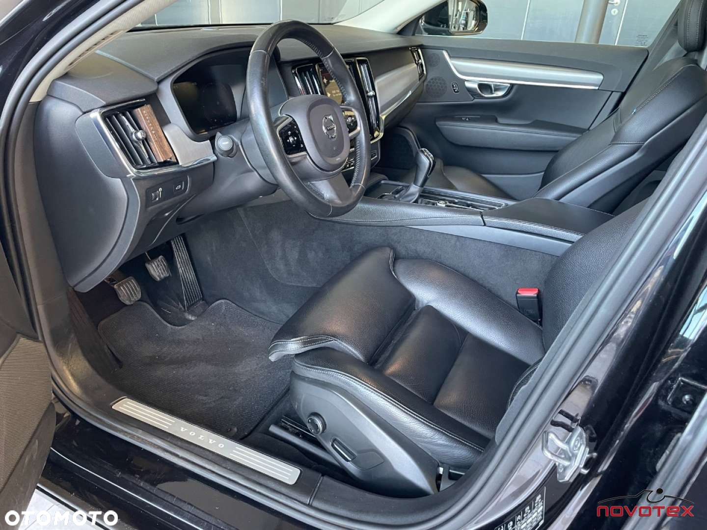 Volvo V90 D3 Momentum - 9