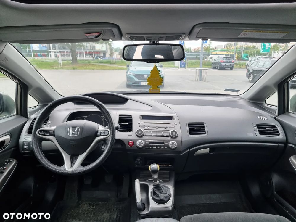 Honda Civic 1.8 Executive - 18
