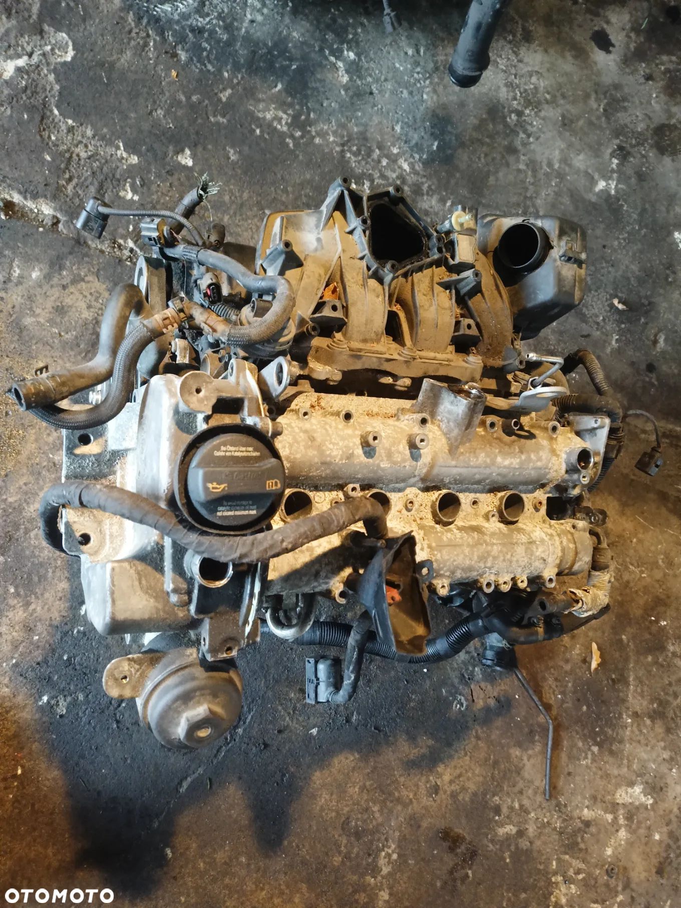 VW GOLF V 1.4 TSI SILNIK USZKODZONY DÓL GŁOWICA SPRAWNA CENA ZA SILNIK Z KOMPRESOREM KOMPLETNY - 1