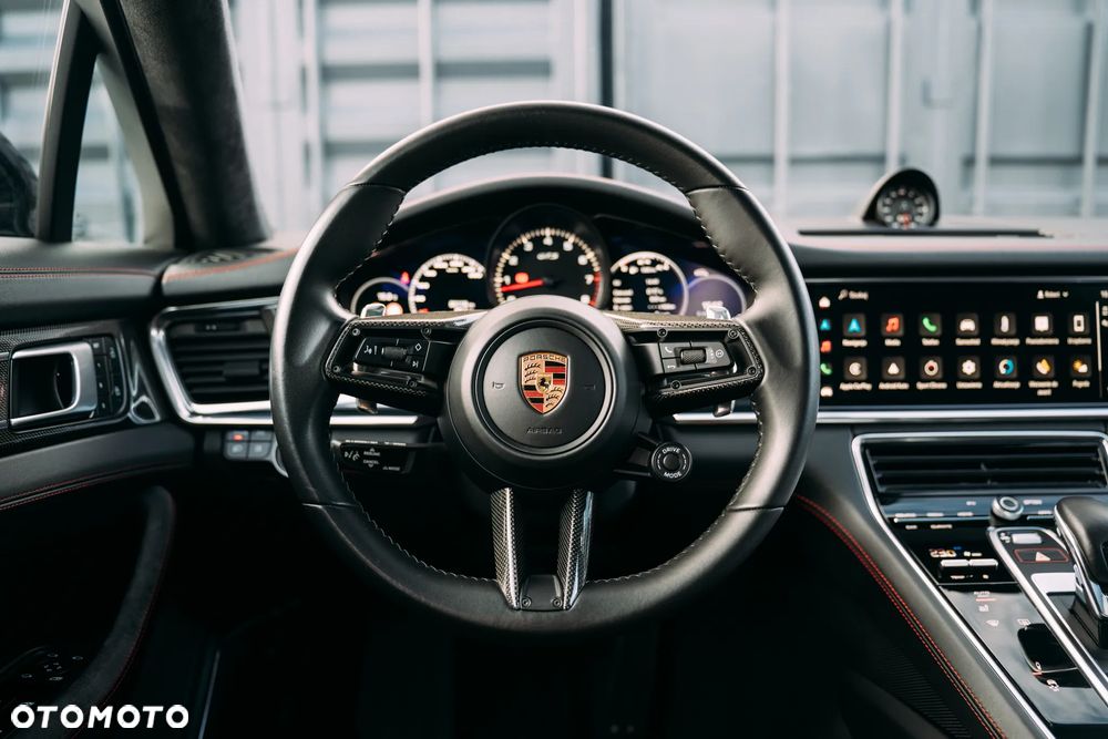 Porsche Panamera - 21