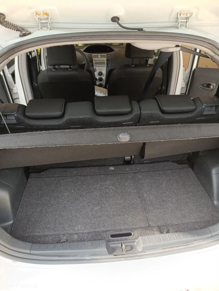 Toyota Yaris - 9