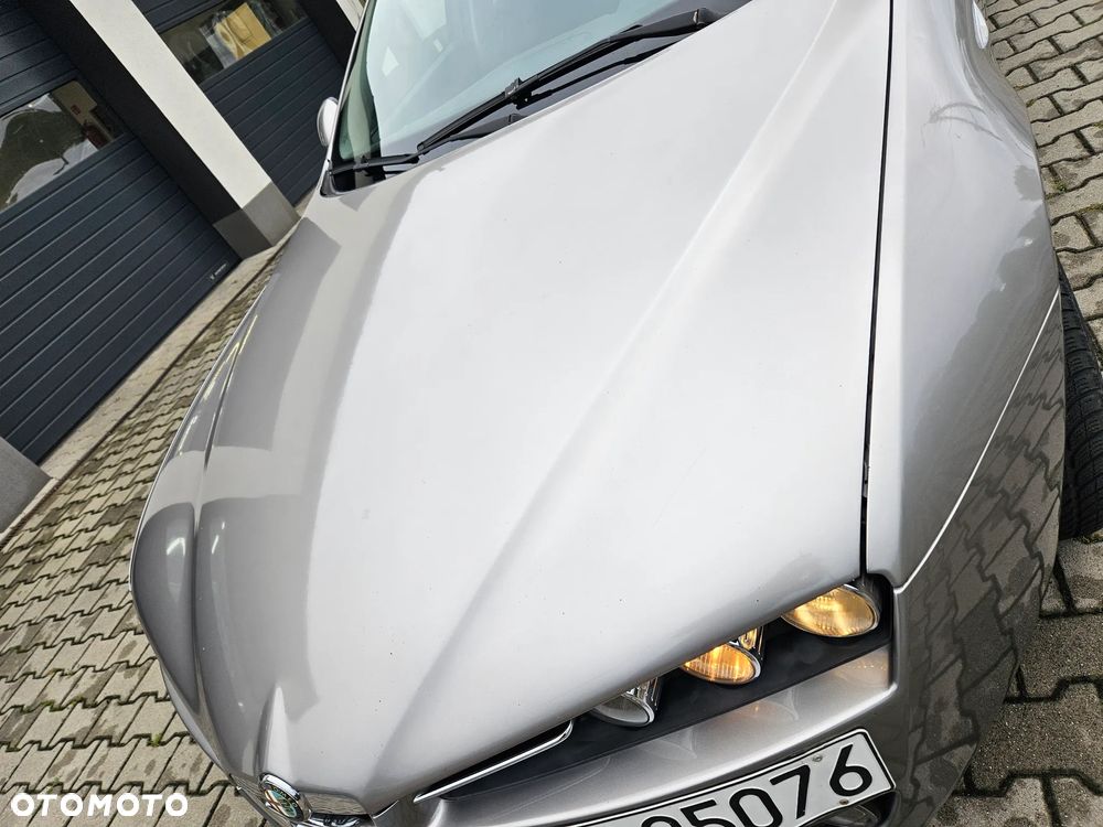 Alfa Romeo 159 1.9 JTDM 8V DPF Distinctive - 9