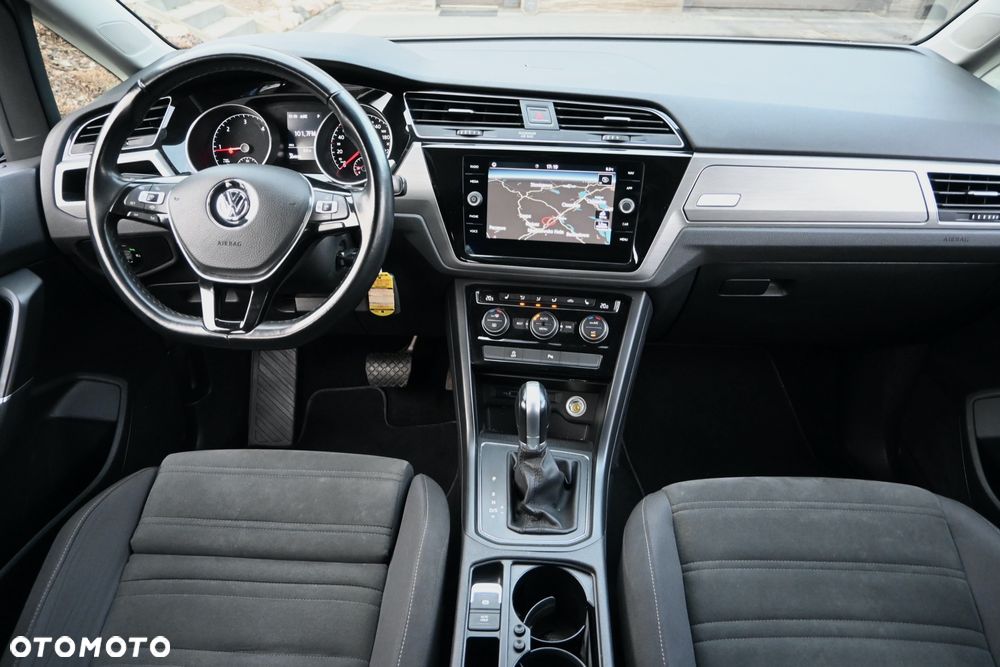 Volkswagen Touran 1.6 TDI SCR (BlueMotion Technology) DSG Comfortline - 19