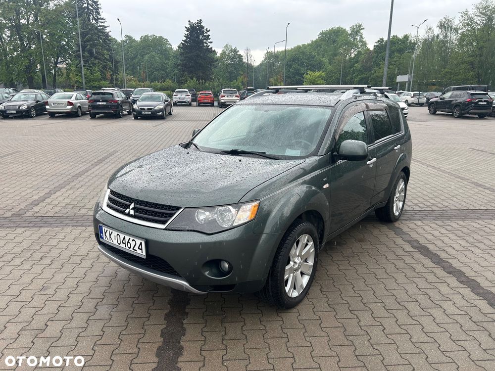 Mitsubishi Outlander 3.0 V6 XLS - 1
