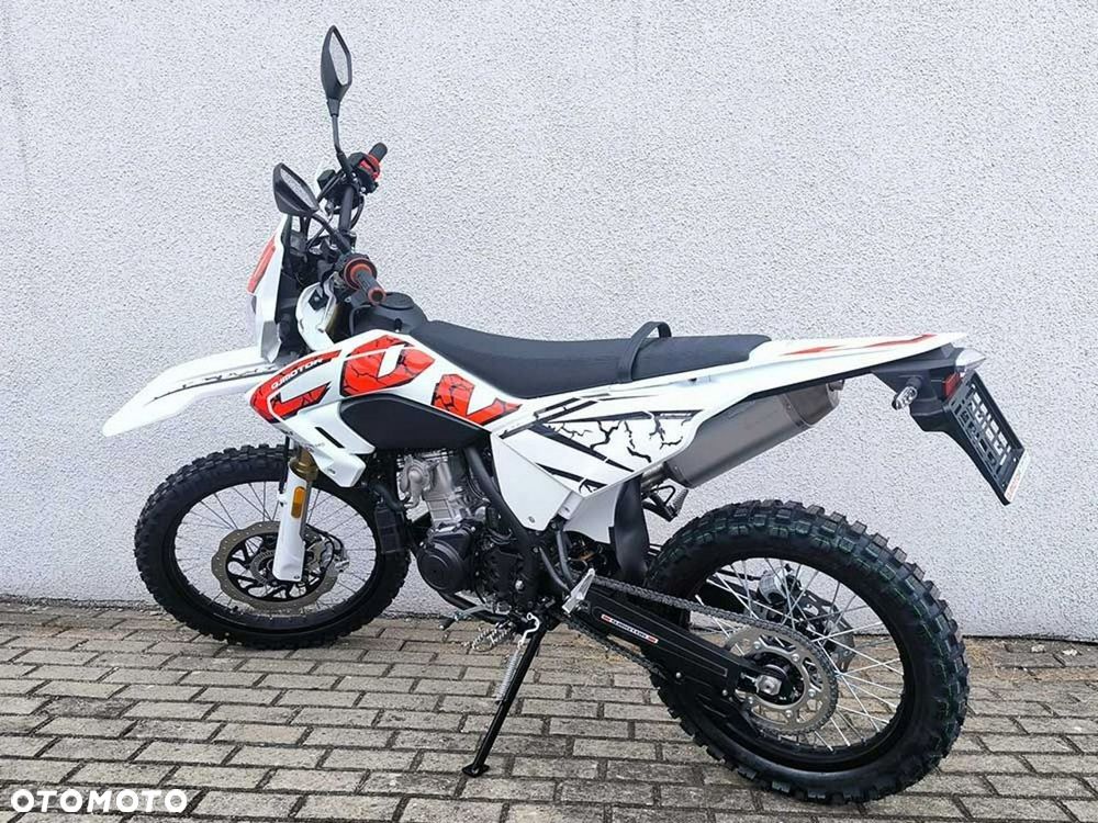QJMOTOR COV 125X - 4