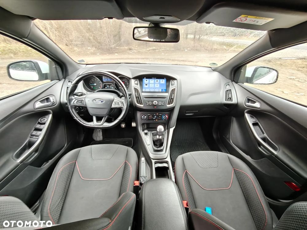 Ford Focus 1.5 EcoBoost STart-Stopp-System ST-LINE - 12