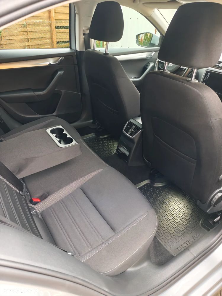 Skoda Octavia 1.6 TDI SCR Ambition - 8