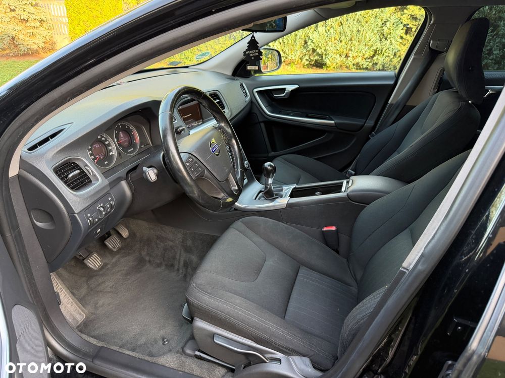 Volvo V60 D4 Business Edition - 25