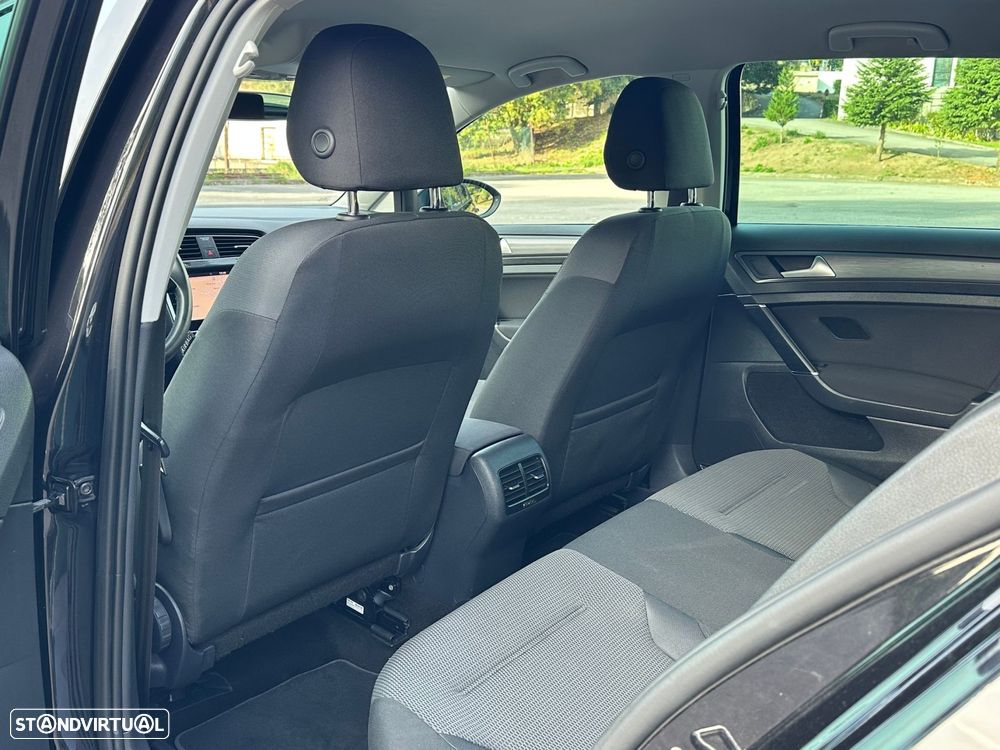 VW e-Golf AC/DC - 15