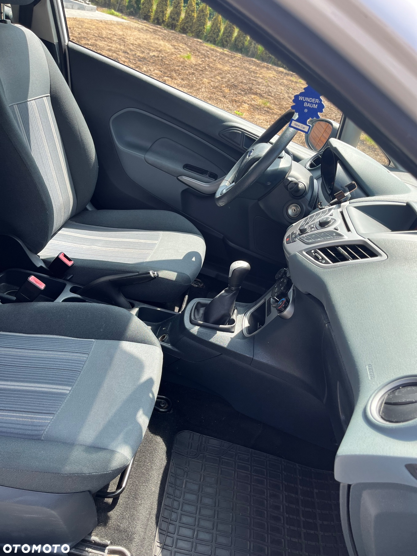 Ford Fiesta - 10