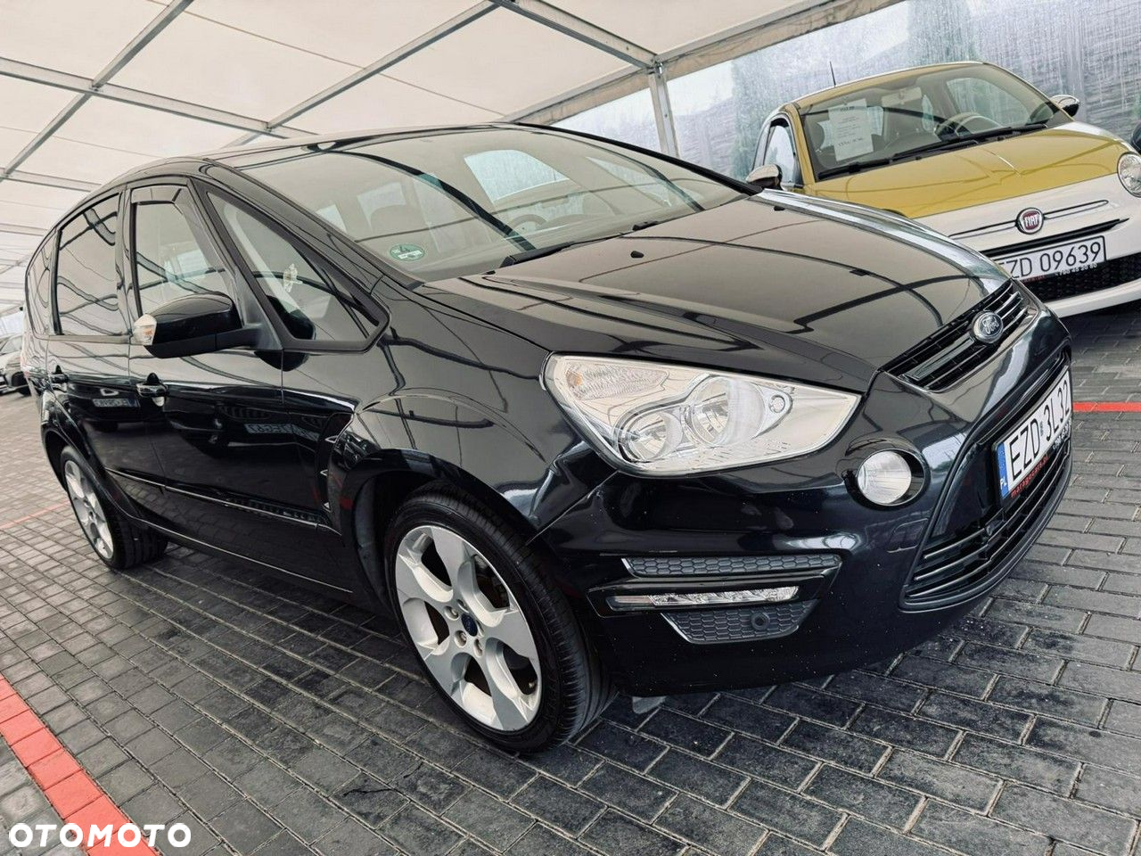 Ford S-Max - 11