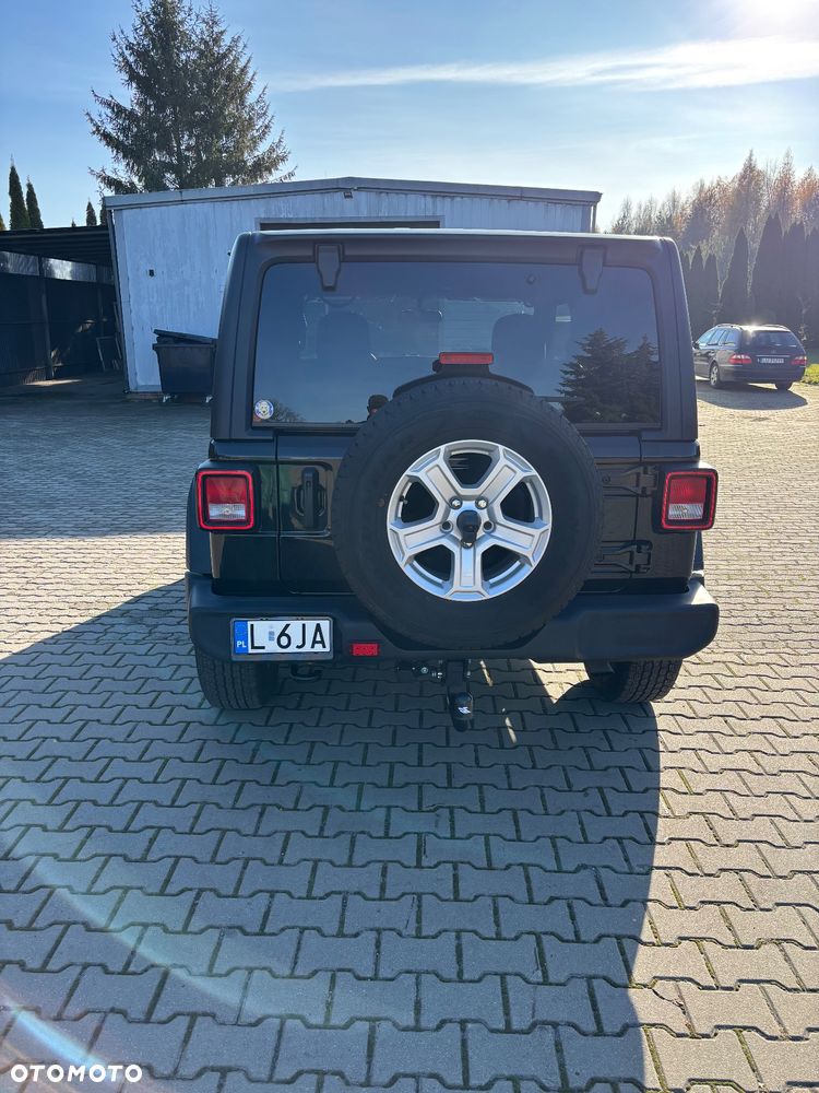 Jeep Wrangler - 3