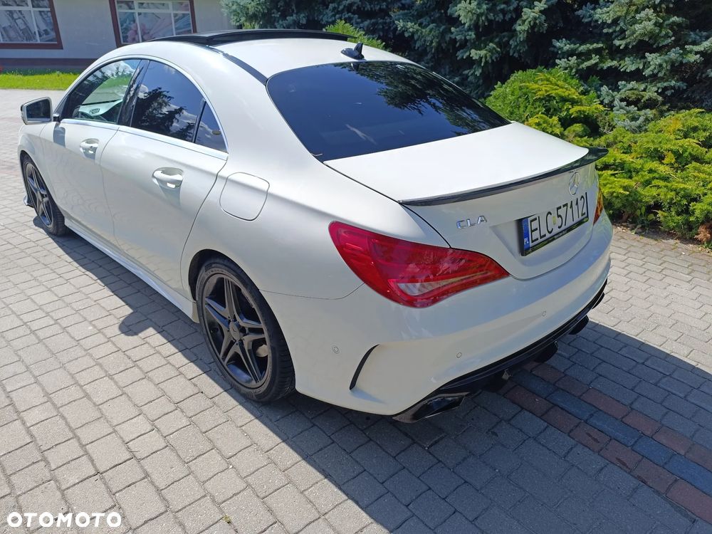 Mercedes-Benz CLA 200 7G-DCT AMG Line - 3