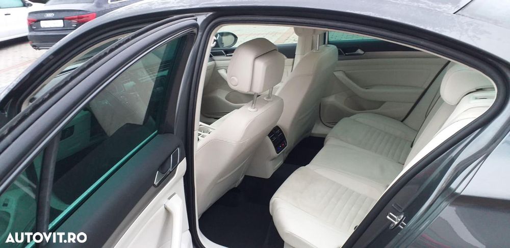 Volkswagen Passat - 4