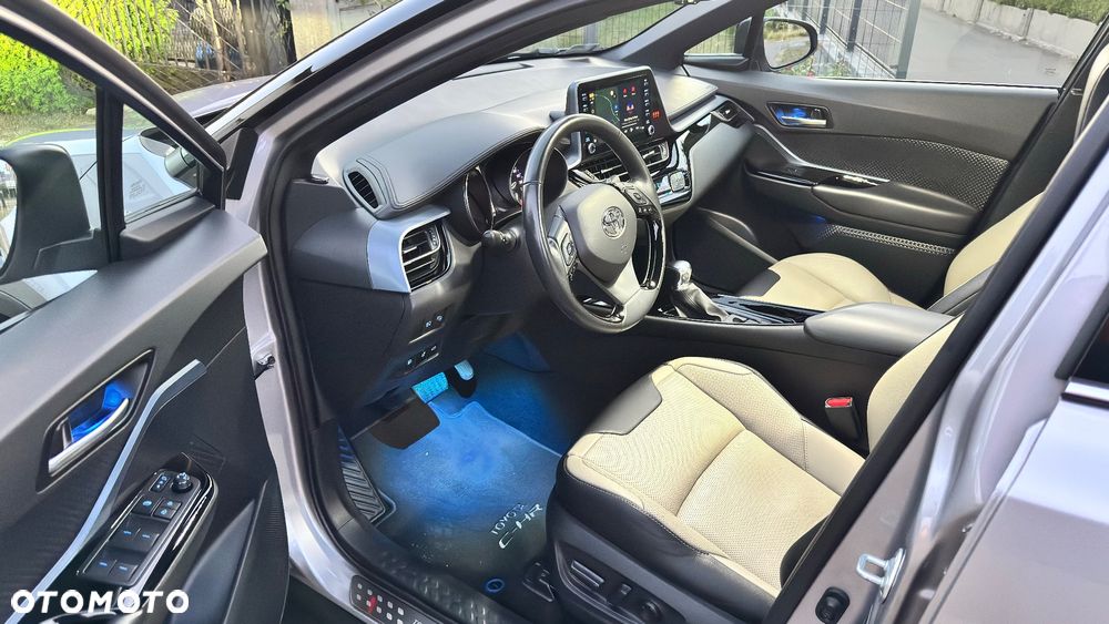 Toyota C-HR - 12