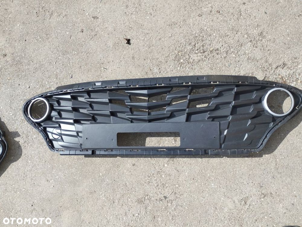 Grill Atrapa kratka prawa lewa Środek Hyundai I10 III 3 - 7