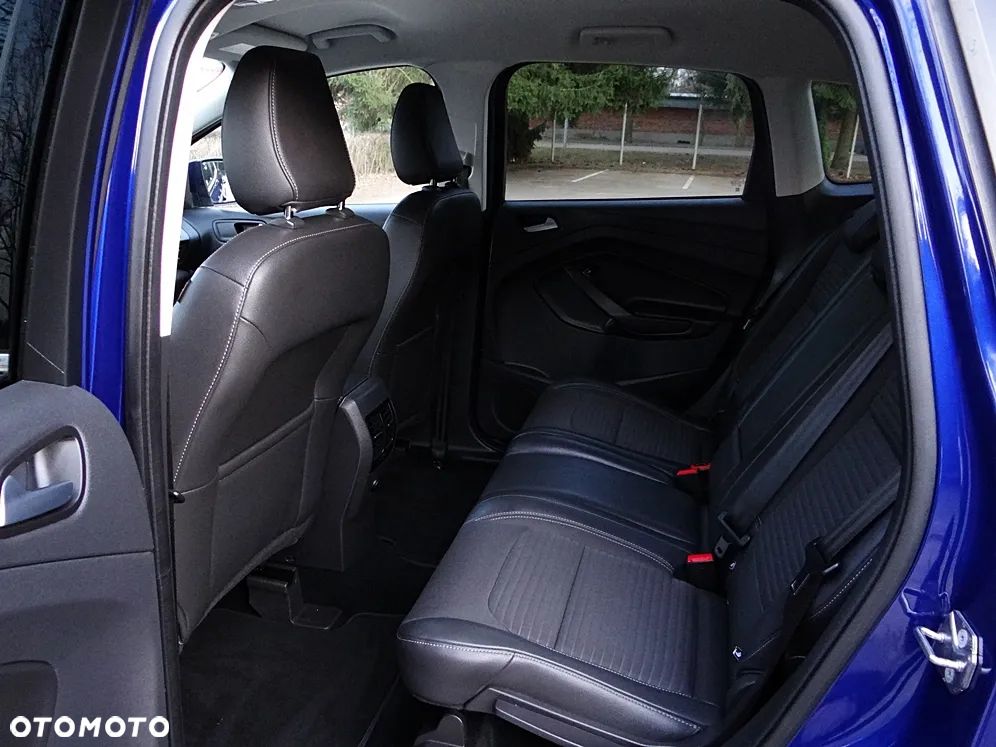 Ford Kuga 1.5 EcoBoost 2x4 Titanium - 36