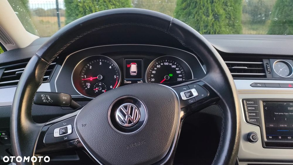 Volkswagen Passat 2.0 TDI SCR DSG Highline - 10