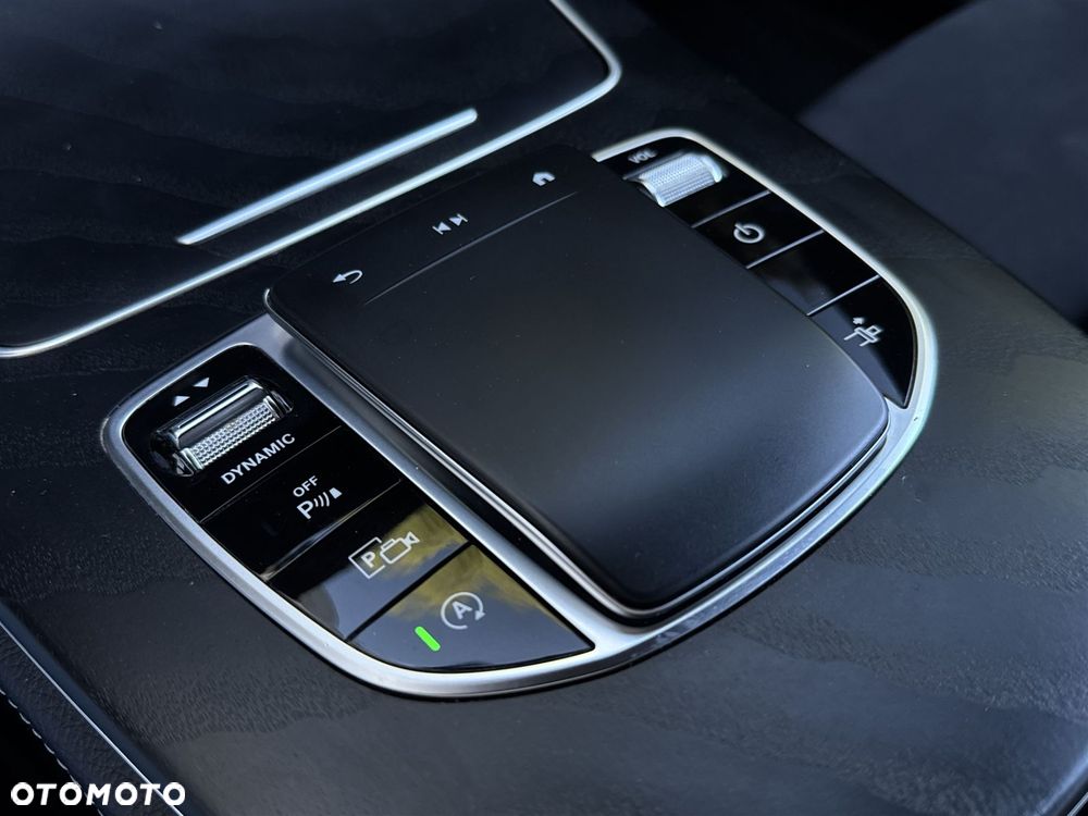 Mercedes-Benz Klasa E - 16