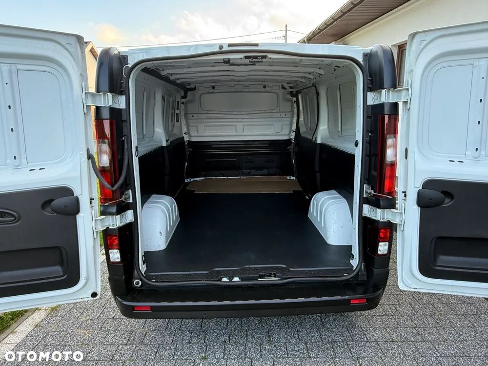 Renault Trafic - 15