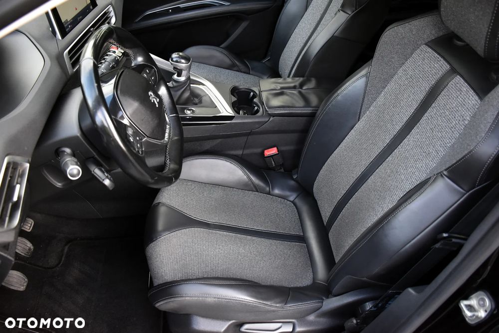 Peugeot 3008 - 17