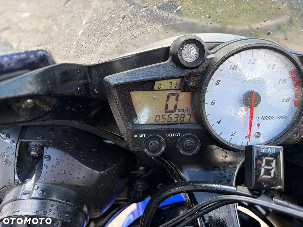Yamaha R6 - 7