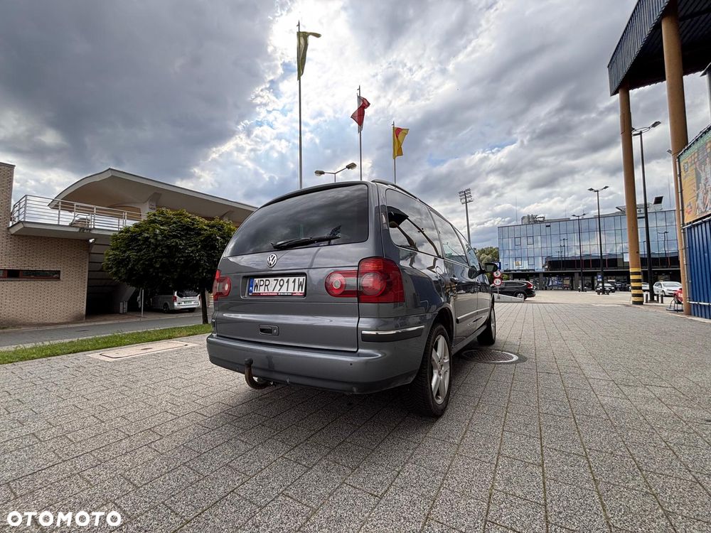Volkswagen Sharan 1.9 TDI Trendline - 8