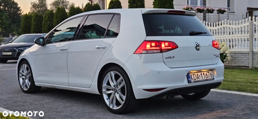 Volkswagen Golf - 8