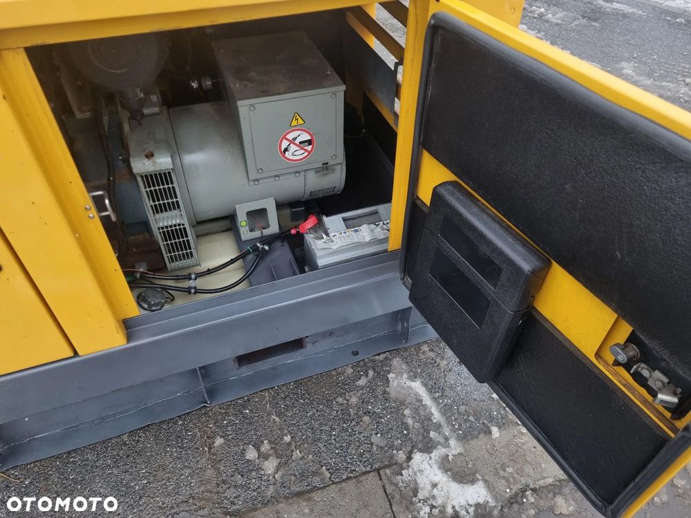 Atlas Copco QAS 30 KVA Agregat Generator wyciszony. Perfekcyjny stan! Silnik Kubota 4cylindry. Prądnica PARTNER Import Norwegia! Zadbana maszyna Serwisowana w DEKRA do końca - 16